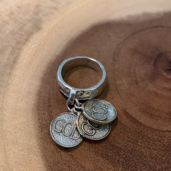 Sterling Silver Trinity Ring.  Says God on 1 side..Father, Son, HolySpirit other - Picture 4 of 5